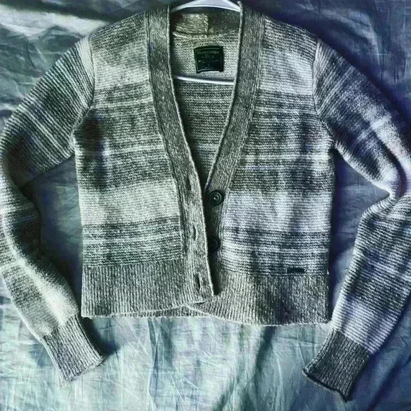 Abercrombie and Fitch cardigan sz S - Picture 3 of 11